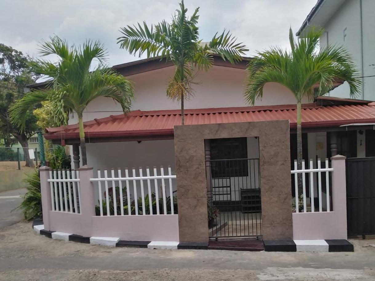 Mjm Villa Kolombo Bagian luar foto
